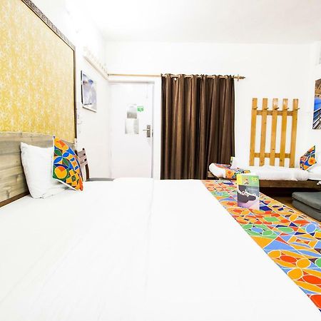 Hotel Ashrey Dehradun Buitenkant foto