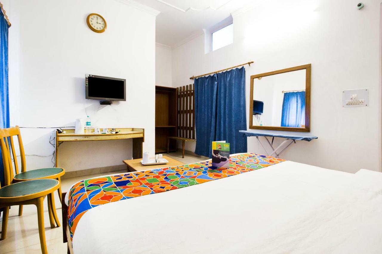 Hotel Ashrey Dehradun Buitenkant foto